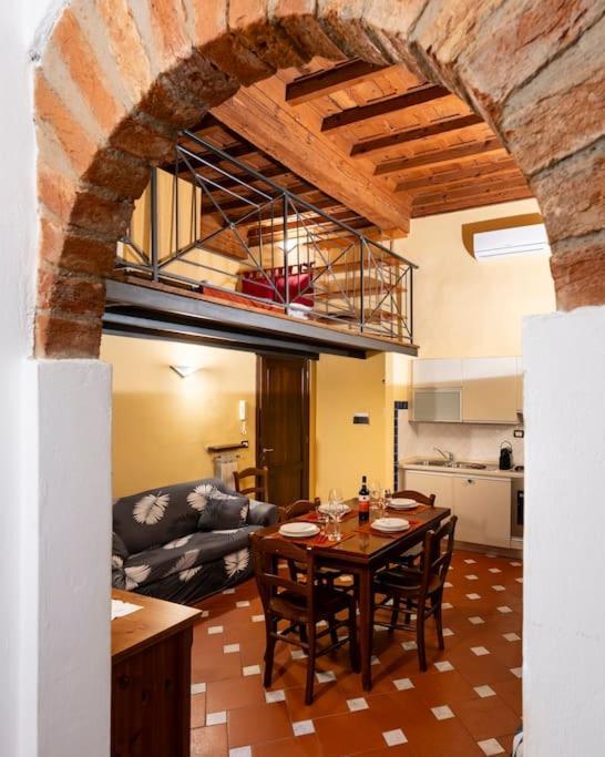 Keys Of Italy - Serragli 55 - Stile Rustico Rinascimentale In Oltrarno フィレンツェ エクステリア 写真