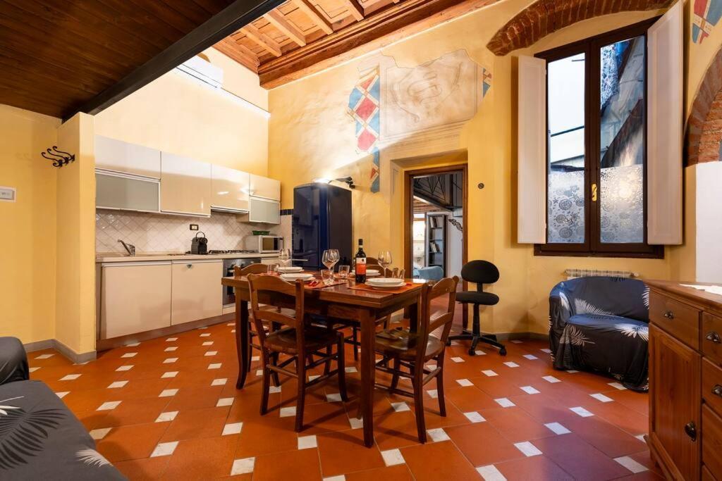 Keys Of Italy - Serragli 55 - Stile Rustico Rinascimentale In Oltrarno フィレンツェ エクステリア 写真